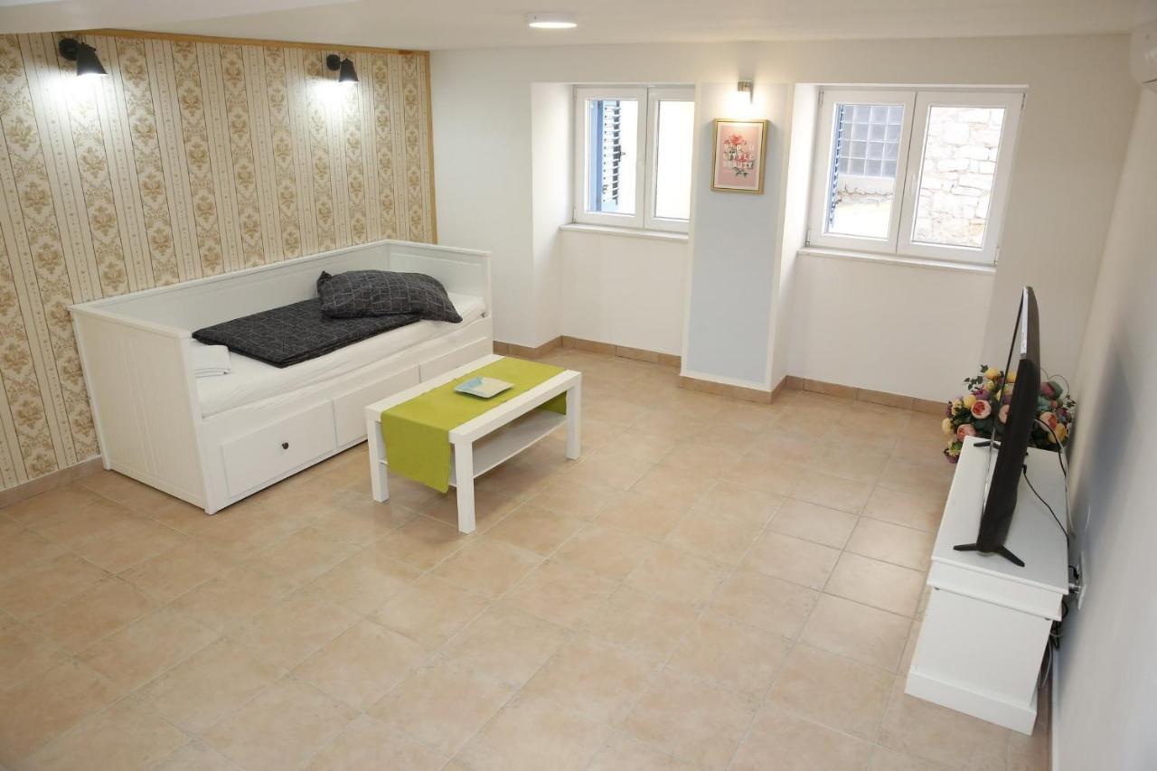 Holiday Home Yan With Bay View Vodice Eksteriør bilde
